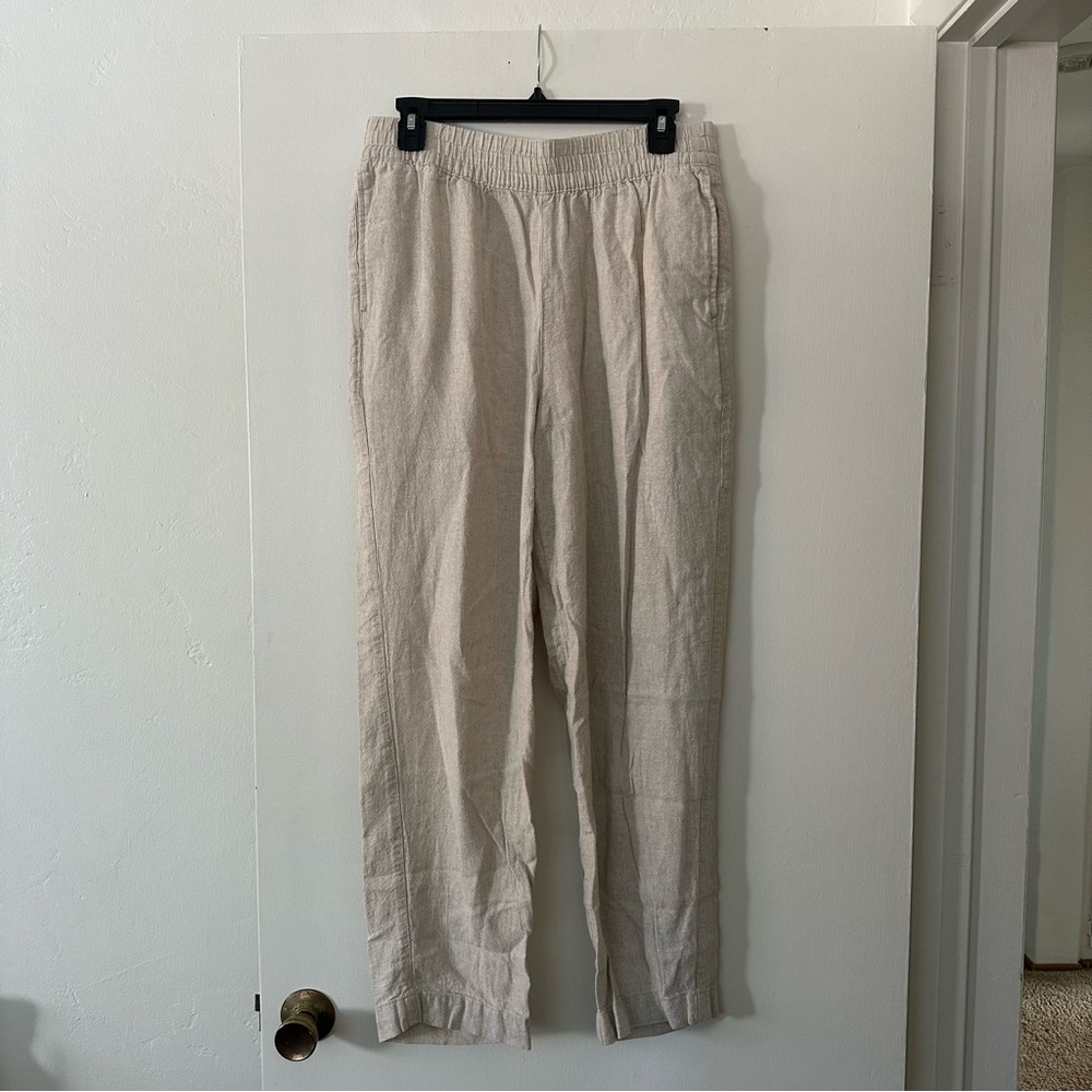 Old Navy Cream Straight Leg Pants Lightweight Design
